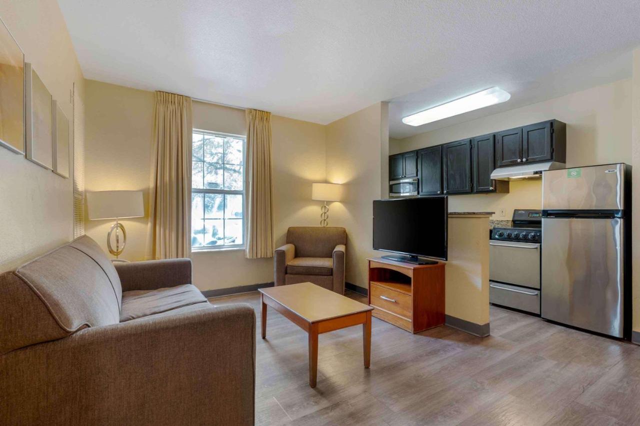 Extended Stay America Suites - Chicago - Elgin - West Dundee Bagian luar foto